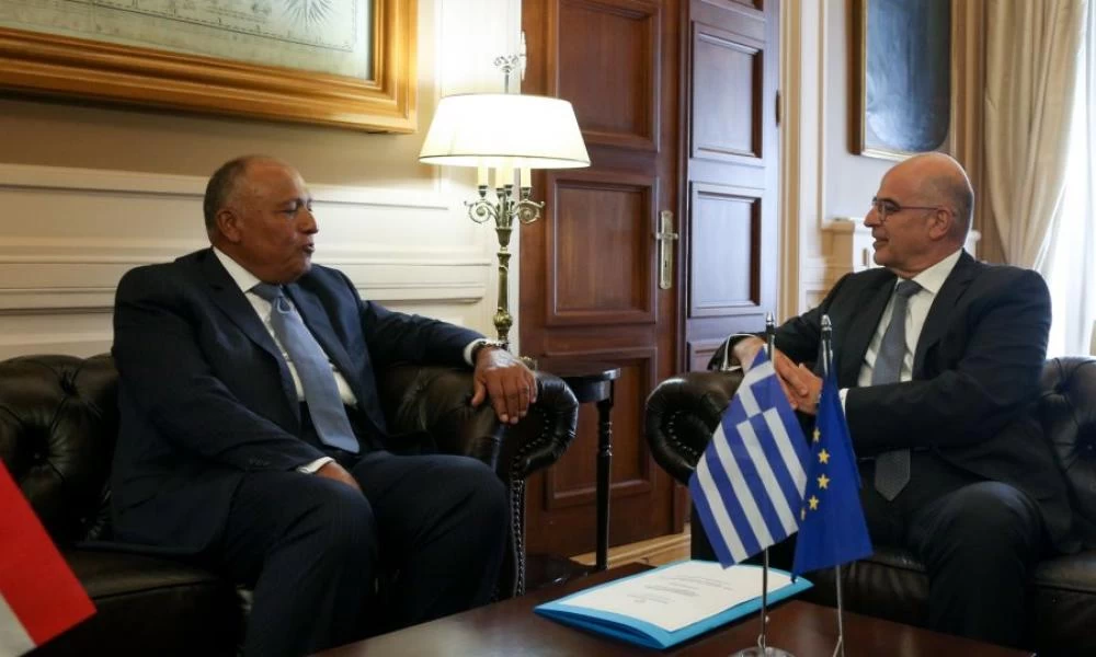 Τηλεφωνική επικοινωνία Σούκρι - Δένδια για τις πυρκαγιές